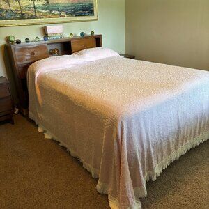 Vintage Pink Hobnail Full Size Bedspread